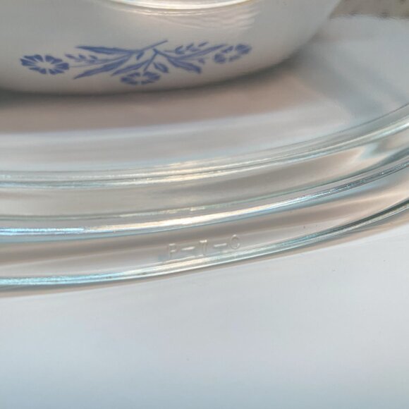 Corningware Vintage Blue Cornflower P-1-B 32 oz , 1 L Casserole with P-7-C Lid - Picture 6 of 7